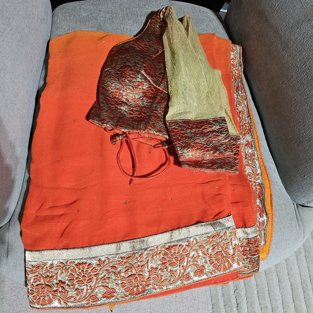 Saree - image 2